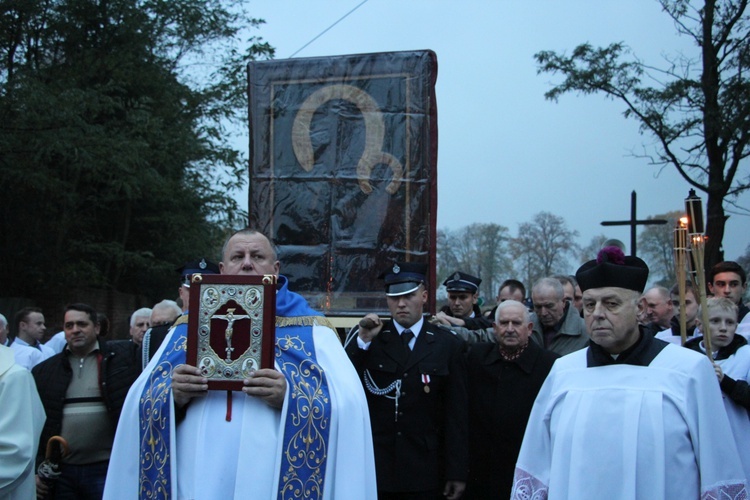 Powitanie ikony MB Częstochowskiej w Starej Rawie