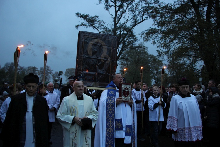 Powitanie ikony MB Częstochowskiej w Starej Rawie