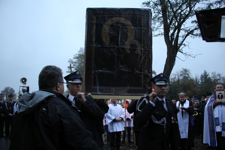 Powitanie ikony MB Częstochowskiej w Starej Rawie