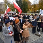 Rekonstrukcja radomskiego protestu z 1945 r.