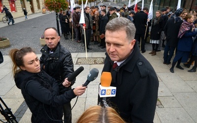 Rekonstrukcja radomskiego protestu z 1945 r.