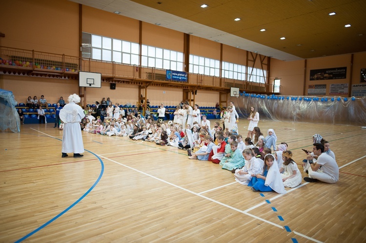 Bal świętych w Piekarach