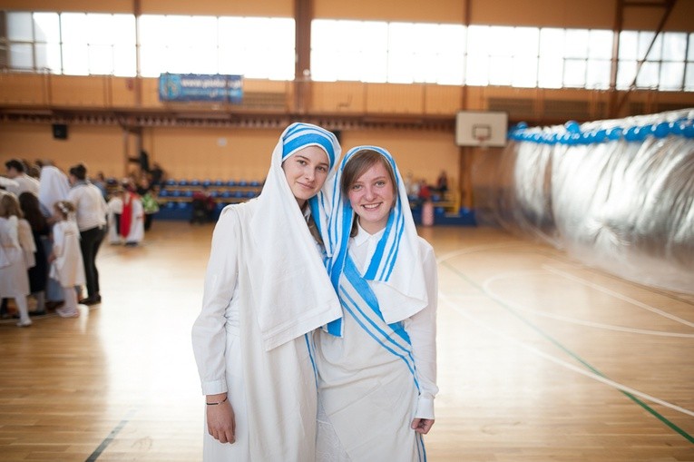 Bal świętych w Piekarach