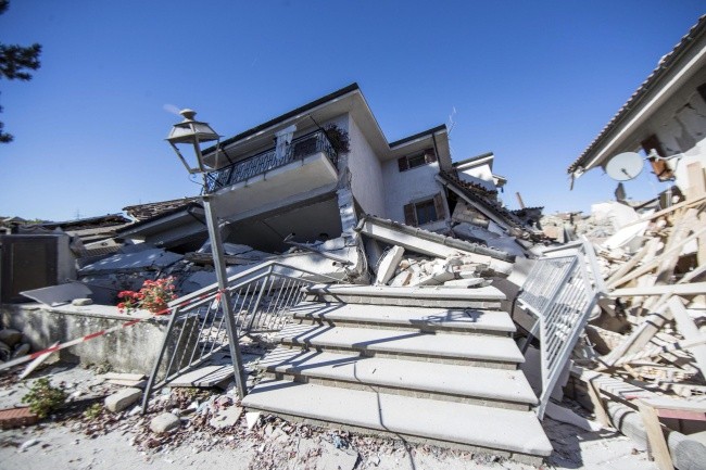 Bilans po trzęsieniu ziemi we Włoszech