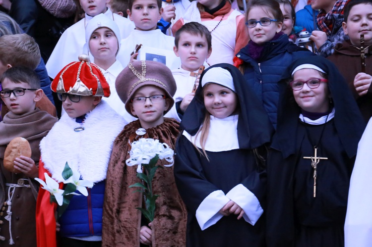 Korowód świętych w Pleśnej