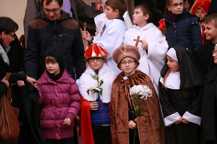 Korowód świętych w Pleśnej