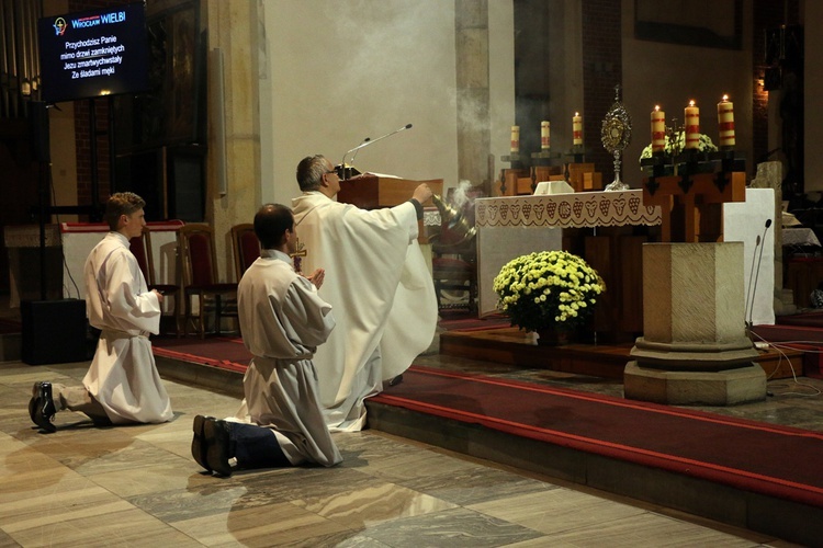 Święci zwyciężyli we Wrocławiu