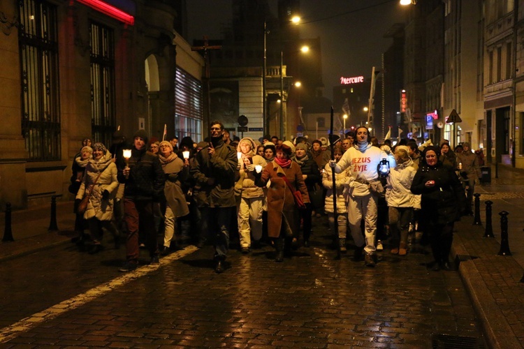 Święci zwyciężyli we Wrocławiu