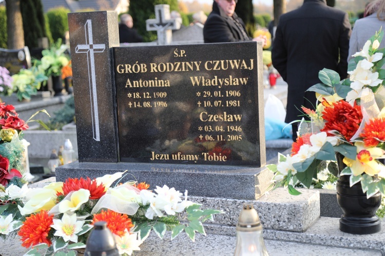 Wszystkich Świętych na cmentarzu w Jawiszowicach