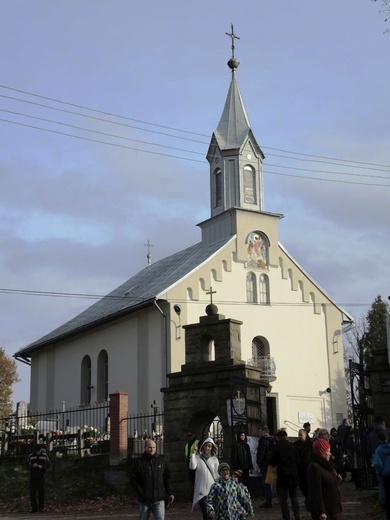 Wszystkich Świętych na cmentarzu w Żywcu