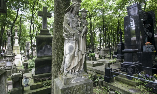 Najsłynniejszy cmentarz Warszawy