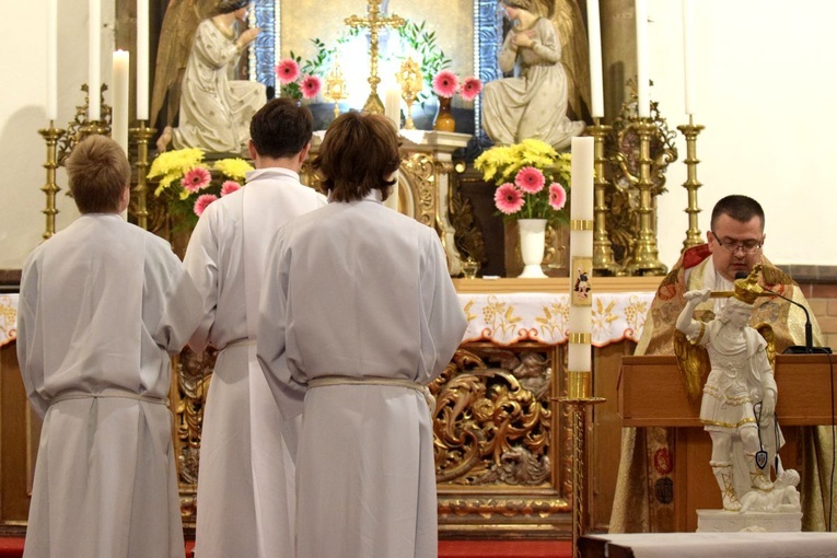 Liturgią Godzin rozpoczęto obchody uroczystości Wszystkich Świętych