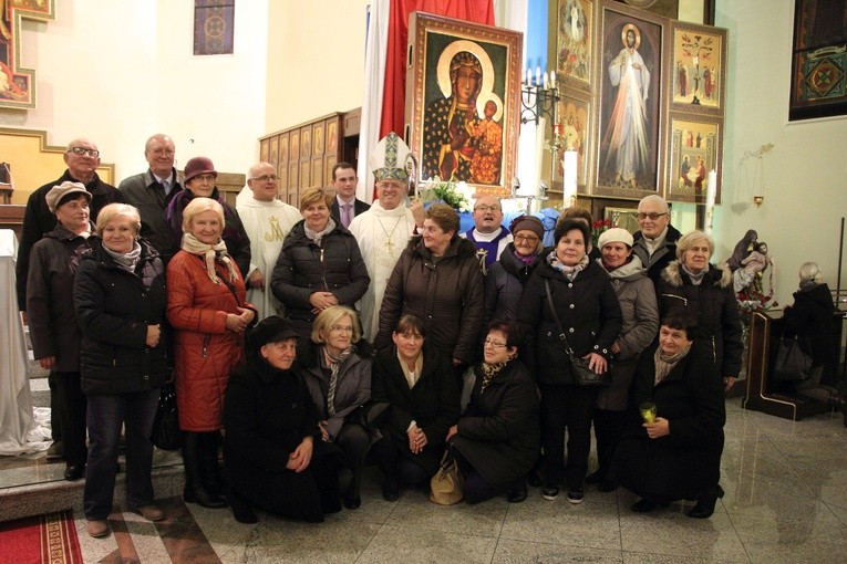 Powitanie ikony MB Częstochowskiej w parafii Miłosierdzia Bożego w Skierniewicach