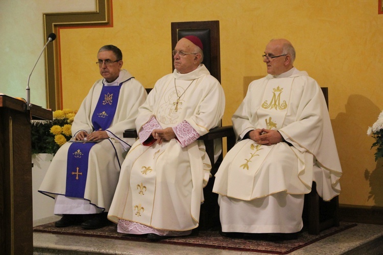 Powitanie ikony MB Częstochowskiej w parafii Miłosierdzia Bożego w Skierniewicach