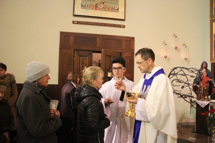 Powitanie ikony MB Częstochowskiej w parafii Miłosierdzia Bożego w Skierniewicach