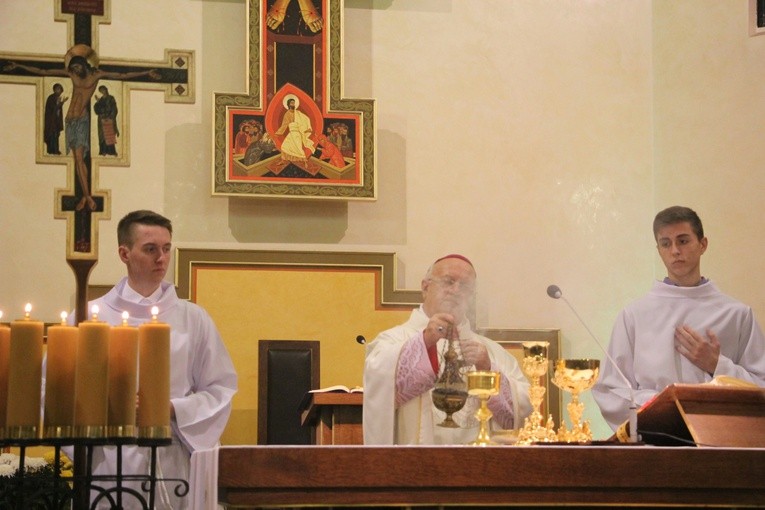 Powitanie ikony MB Częstochowskiej w parafii Miłosierdzia Bożego w Skierniewicach