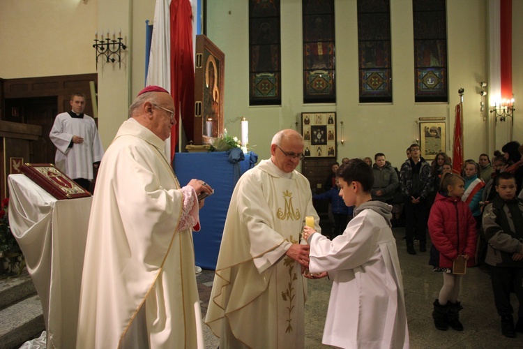 Powitanie ikony MB Częstochowskiej w parafii Miłosierdzia Bożego w Skierniewicach