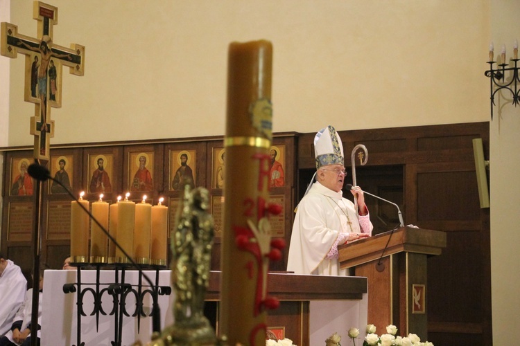 Powitanie ikony MB Częstochowskiej w parafii Miłosierdzia Bożego w Skierniewicach