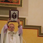 Powitanie ikony MB Częstochowskiej w parafii Miłosierdzia Bożego w Skierniewicach
