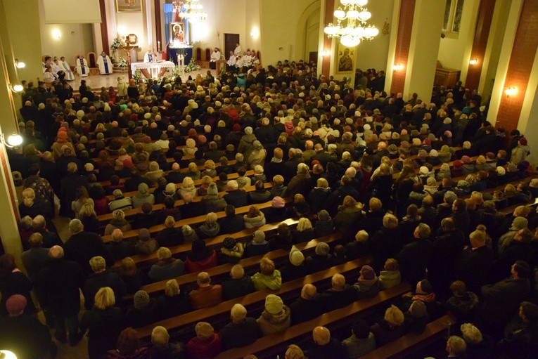 Powitanie ikony MB Częstochowskiej w parafii Najświętszego Serca Pana Jezusa w Skierniewicach
