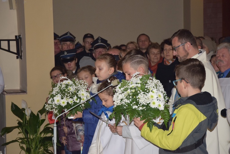 Powitanie ikony MB Częstochowskiej w parafii Najświętszego Serca Pana Jezusa w Skierniewicach