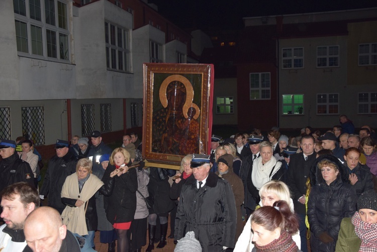 Powitanie ikony MB Częstochowskiej w parafii Najświętszego Serca Pana Jezusa w Skierniewicach