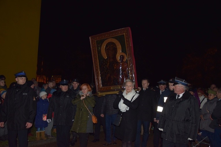 Powitanie ikony MB Częstochowskiej w parafii Najświętszego Serca Pana Jezusa w Skierniewicach