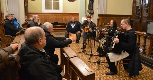 Cygańskie zaduszki u jezuitów