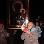 Powitanie ikony MB Częstochowskiej w parafii Niepokalanego Serca NMP w Skierniewicach