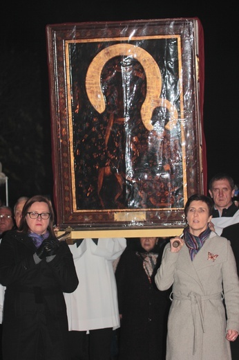 Powitanie ikony MB Częstochowskiej w parafii Niepokalanego Serca NMP w Skierniewicach