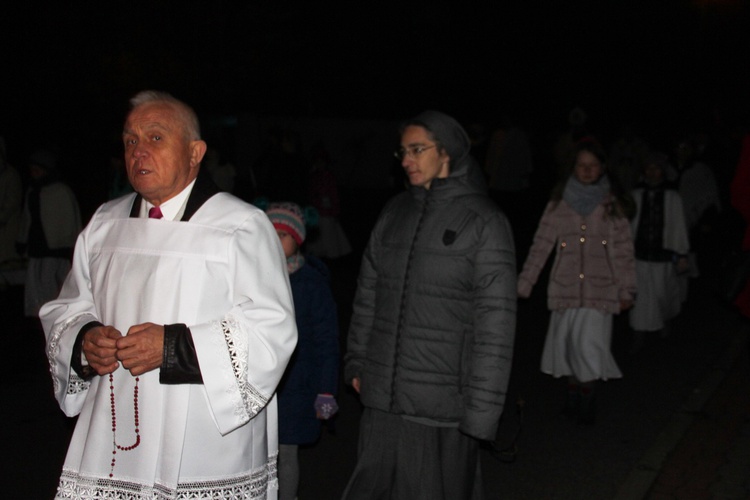 Powitanie ikony MB Częstochowskiej w parafii Niepokalanego Serca NMP w Skierniewicach