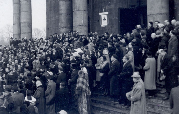 Powrót biskupów śląskich w 1956 roku