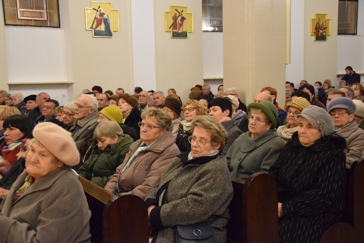 Powitanie ikony MB Częstochowskiej w parafii wojskowej w Skierniewicach