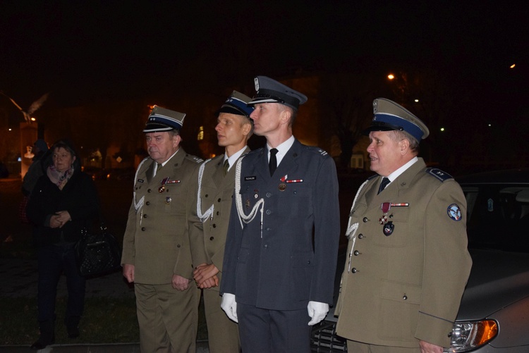 Powitanie ikony MB Częstochowskiej w parafii wojskowej w Skierniewicach