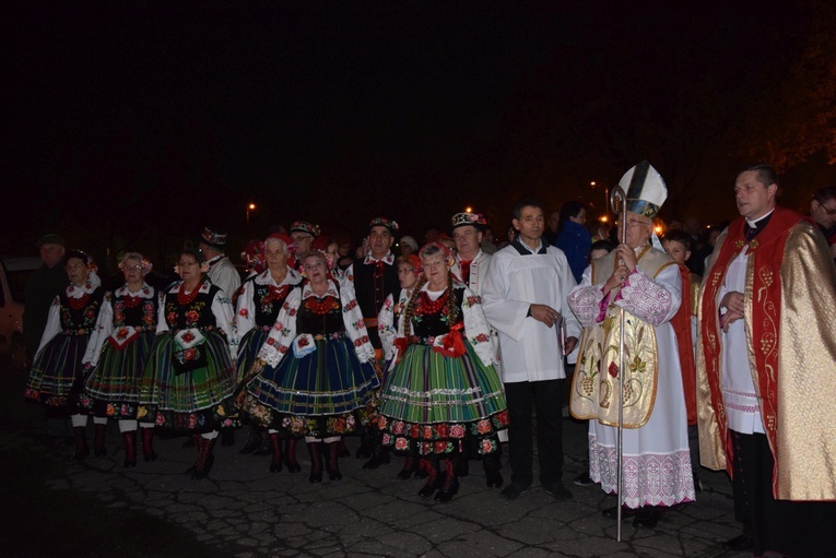 Powitanie ikony MB Częstochowskiej w parafii wojskowej w Skierniewicach