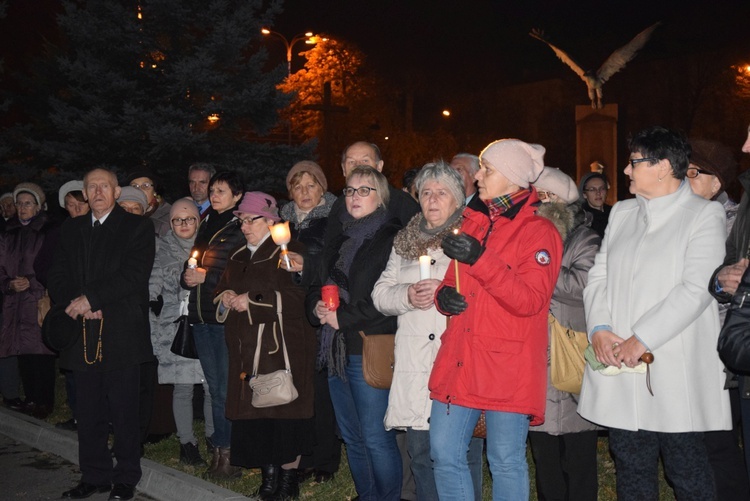 Powitanie ikony MB Częstochowskiej w parafii wojskowej w Skierniewicach