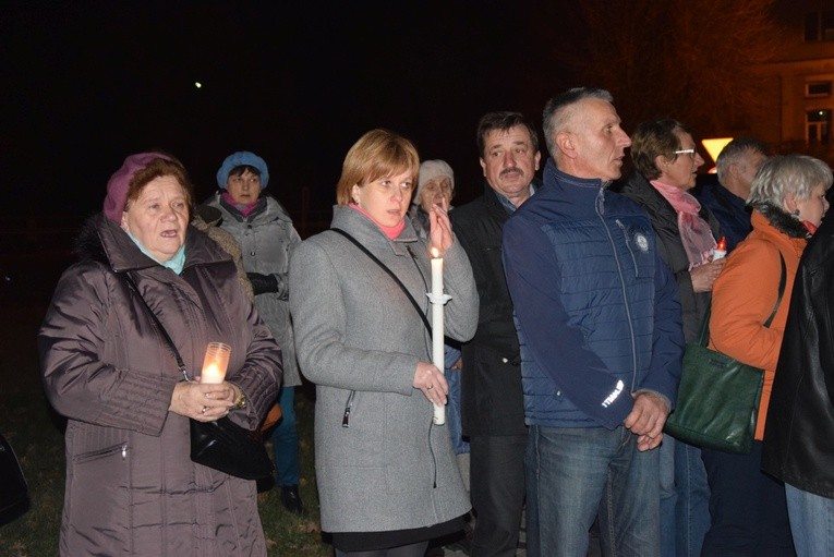 Powitanie ikony MB Częstochowskiej w parafii wojskowej w Skierniewicach