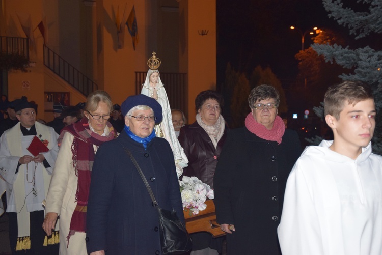 Powitanie ikony MB Częstochowskiej w parafii wojskowej w Skierniewicach