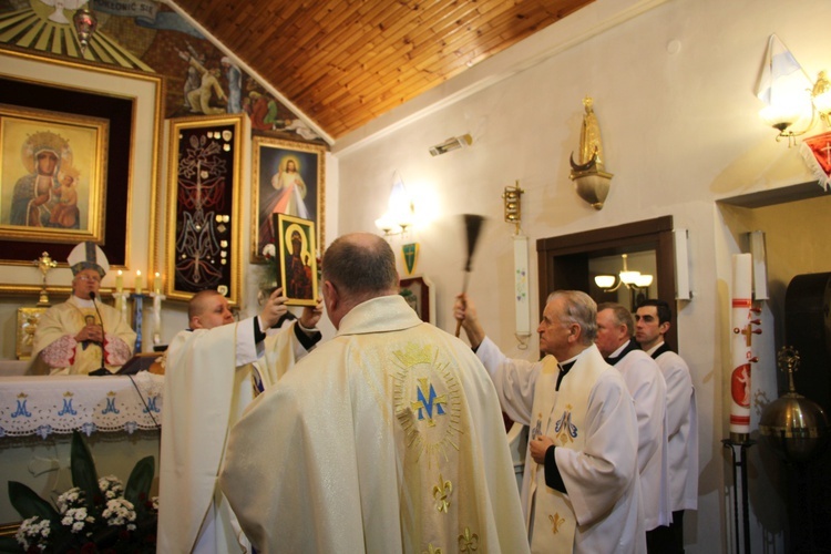 Powitanie ikony MB Częstochowskiej w parafii Grzymkowice-Byki