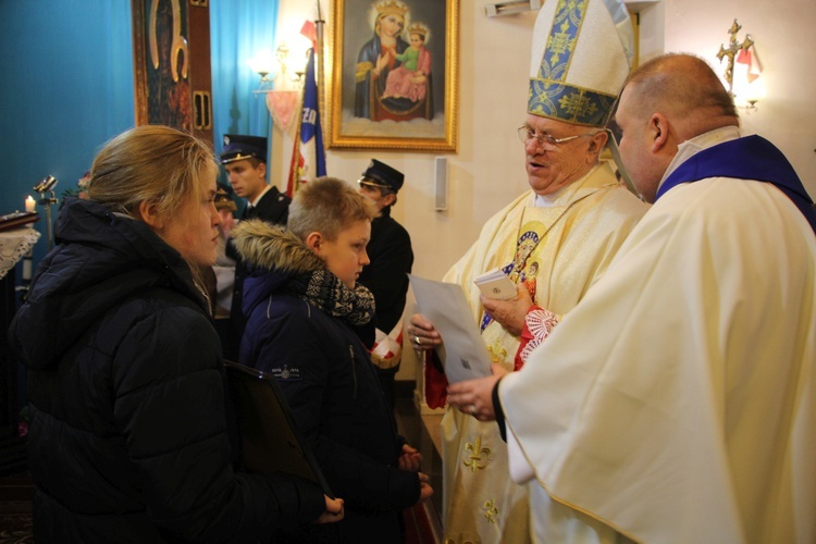 Powitanie ikony MB Częstochowskiej w parafii Grzymkowice-Byki