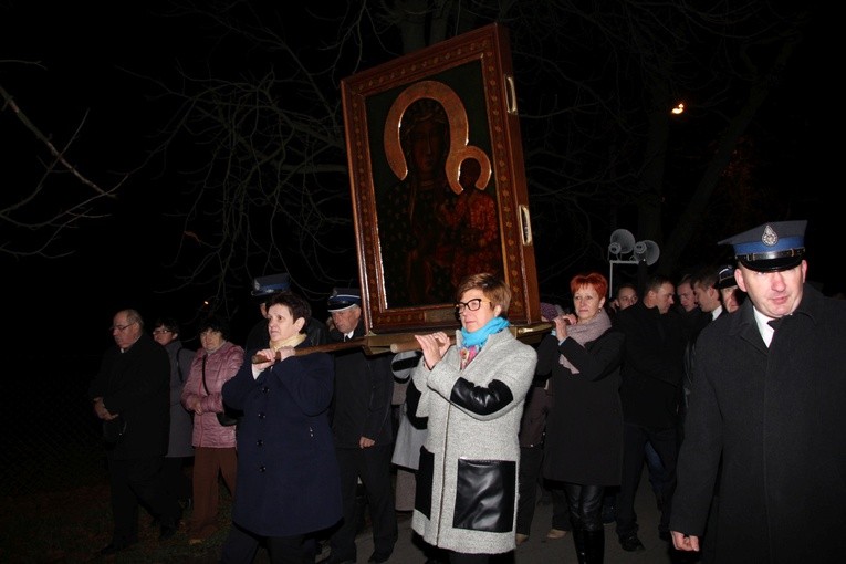 Powitanie ikony MB Częstochowskiej w parafii Grzymkowice-Byki