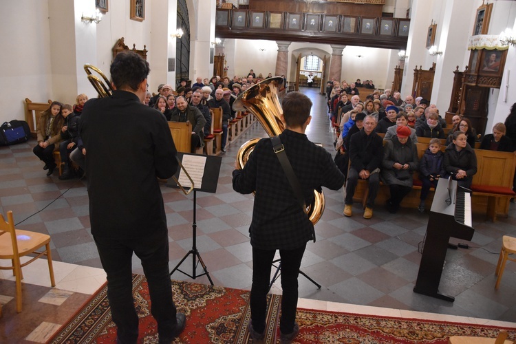 Koncert w sanktuarium w Przasnyszu