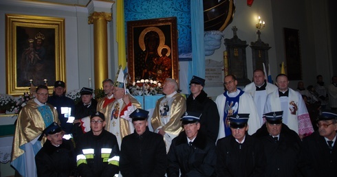 W Eucharystii uczestniczyli m.in. strażacy