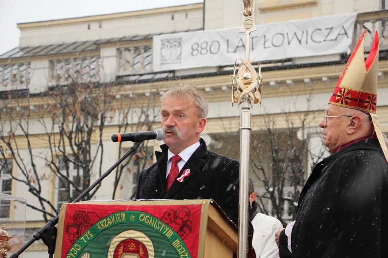 Procesja z relikwiami św. Wiktorii w Łowiczu