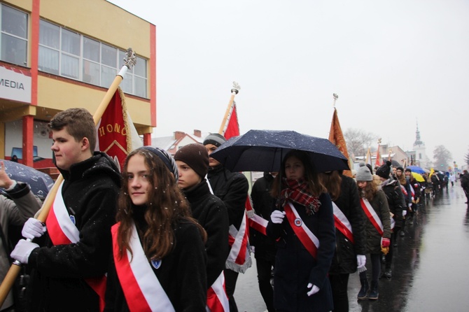 Procesja z relikwiami św. Wiktorii w Łowiczu