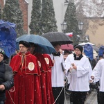 Procesja z relikwiami św. Wiktorii w Łowiczu