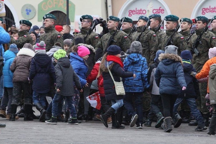 Obchody 98. rocznicy odzyskania przez Polskę niepodległości