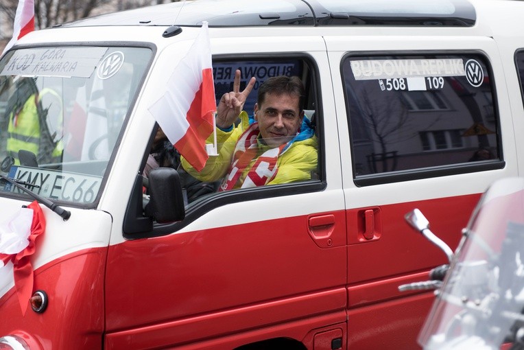 Pęknięta niepodległa