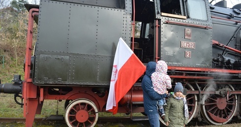 Niepodległościowa para pociągu