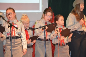 4 solistów i 9 zespołów wzięło udział w XIII Przeglądzie Pieśni Patriotycznej i Religijnej